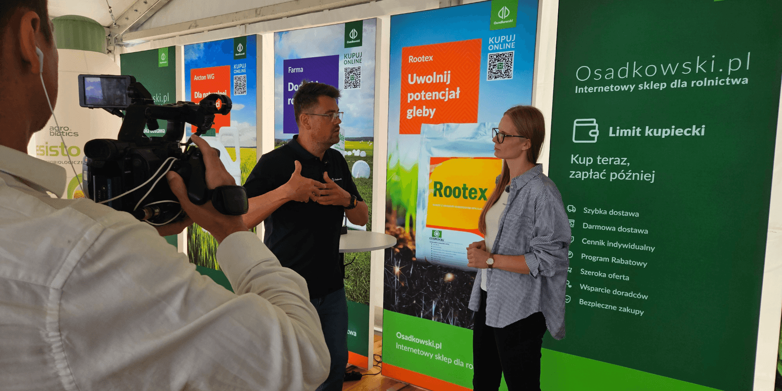 Wizyta dziennikarzy na stoisku Osadkowski na Agro Show