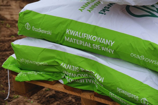 Co zawiera etykieta materiału siewnego?