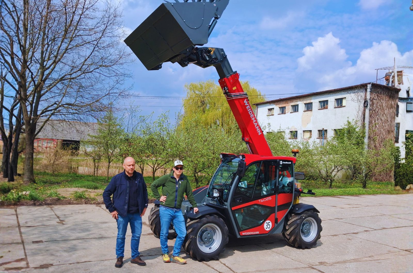 Zwinna ładowarka Weidemann T6025