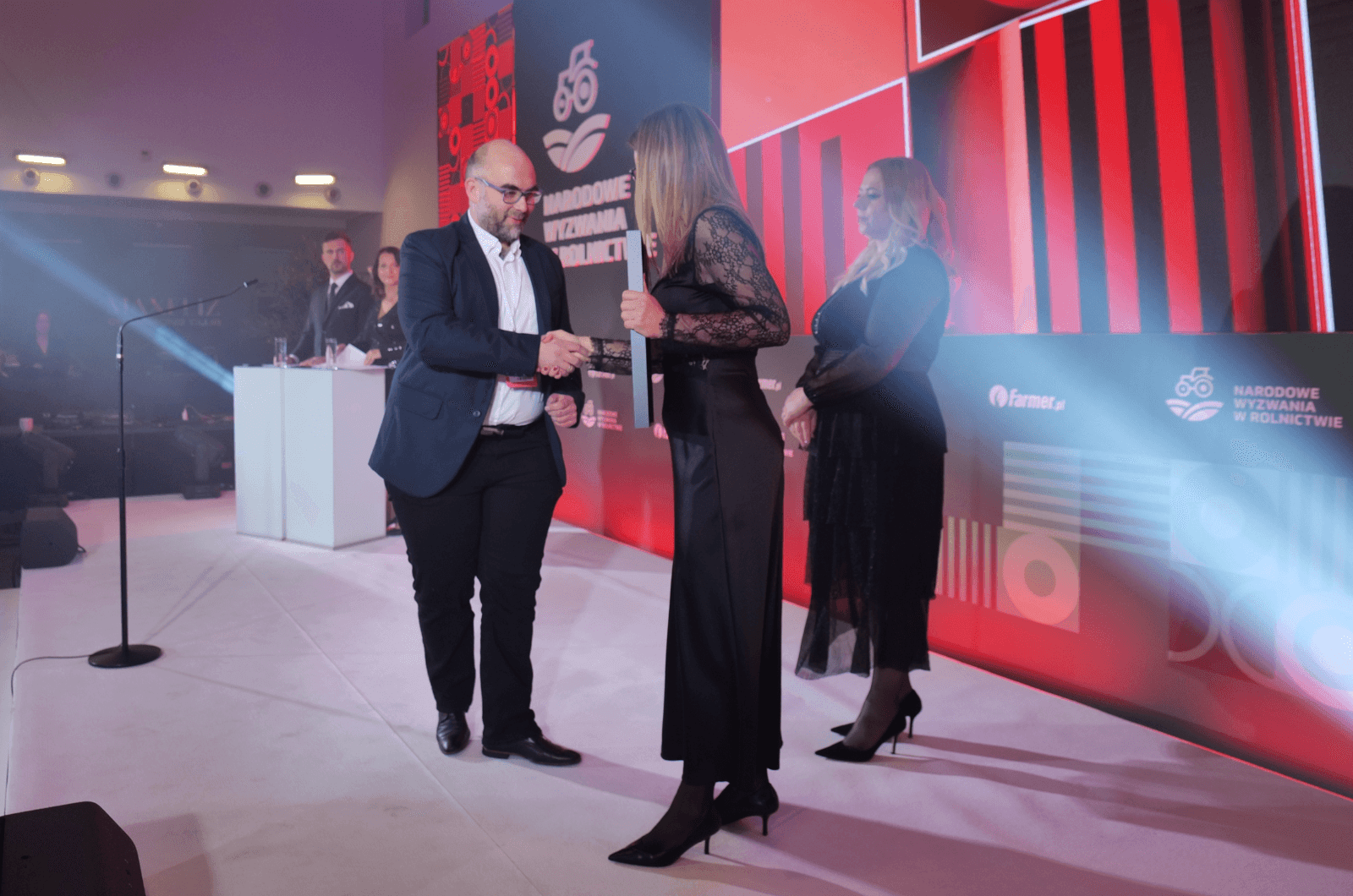 B. Waniorek odbiera tytuł Innowacyjnego Produktu Ogrodniczego 2025 dla Resisto WG