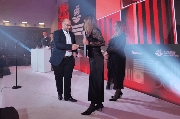 B. Waniorek odbiera tytuł Innowacyjnego Produktu Ogrodniczego 2025 dla Resisto WG