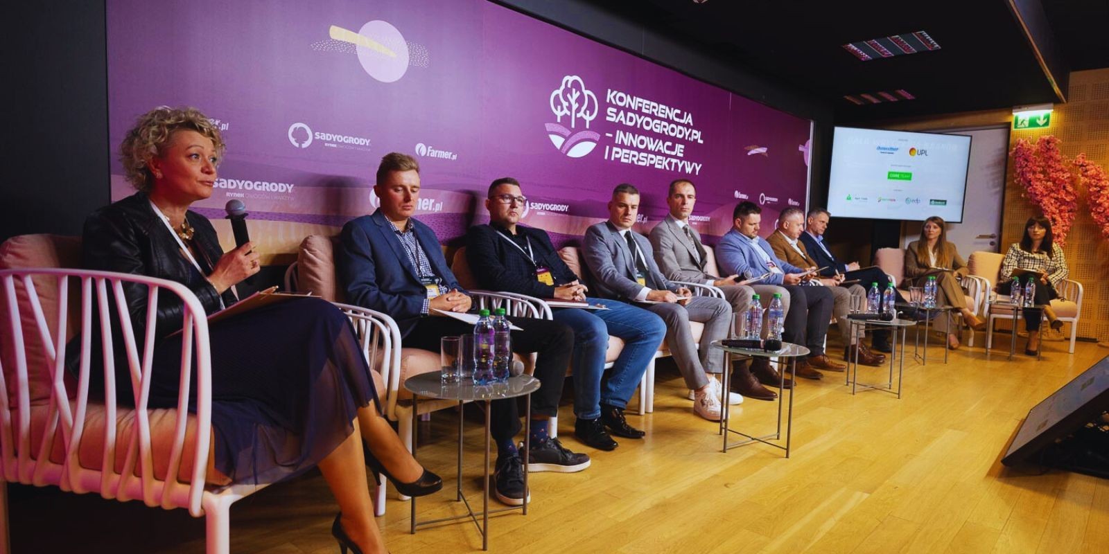 Artur Śliz w trakcie debaty konferencji sady ogrody 2024